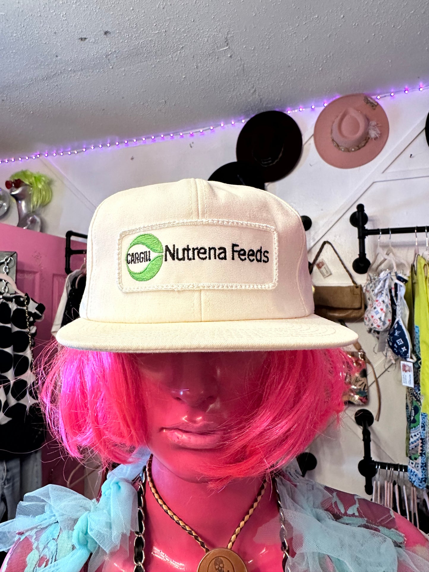 Nutena Feed Hat