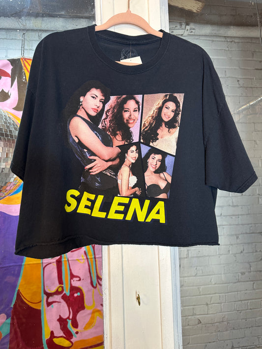 Cropped Selena Graphic T-Shirt